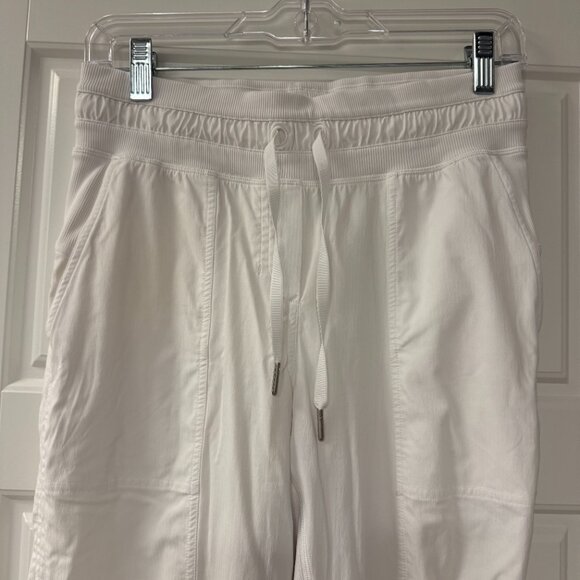 Lululemon Dance Studio Mid-Rise Cropped Pant White (Lined ) - Size 4 - Picture 2 of 9